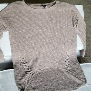 Express Small Crew Neck Knit Sweater Tan/Cream High-Low